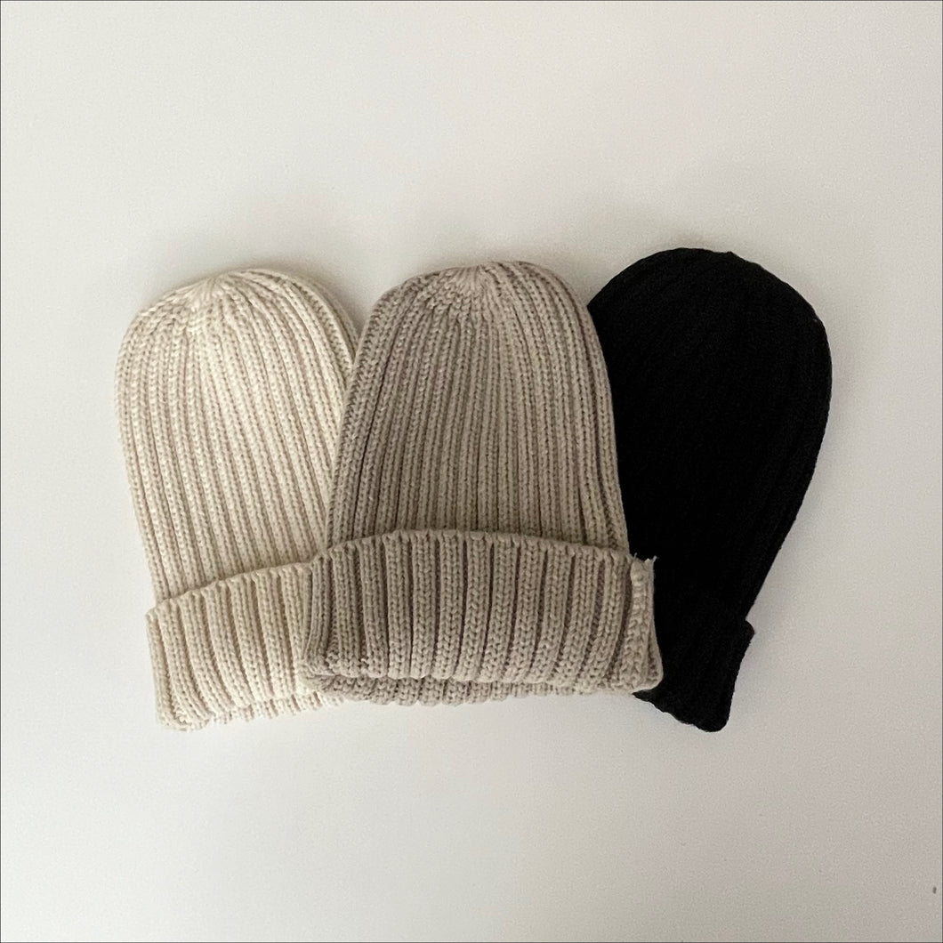 KNIT BEANIE